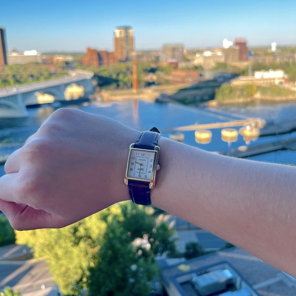 Coach Timeless Leather Watch - Picture 10 of 10